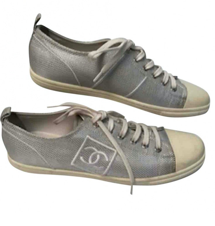 Chanel 10C, 2010 Cruise Resort Silver Metallic Canvas Woven CC Logo Tennis Shoes EU 41 US 10/11