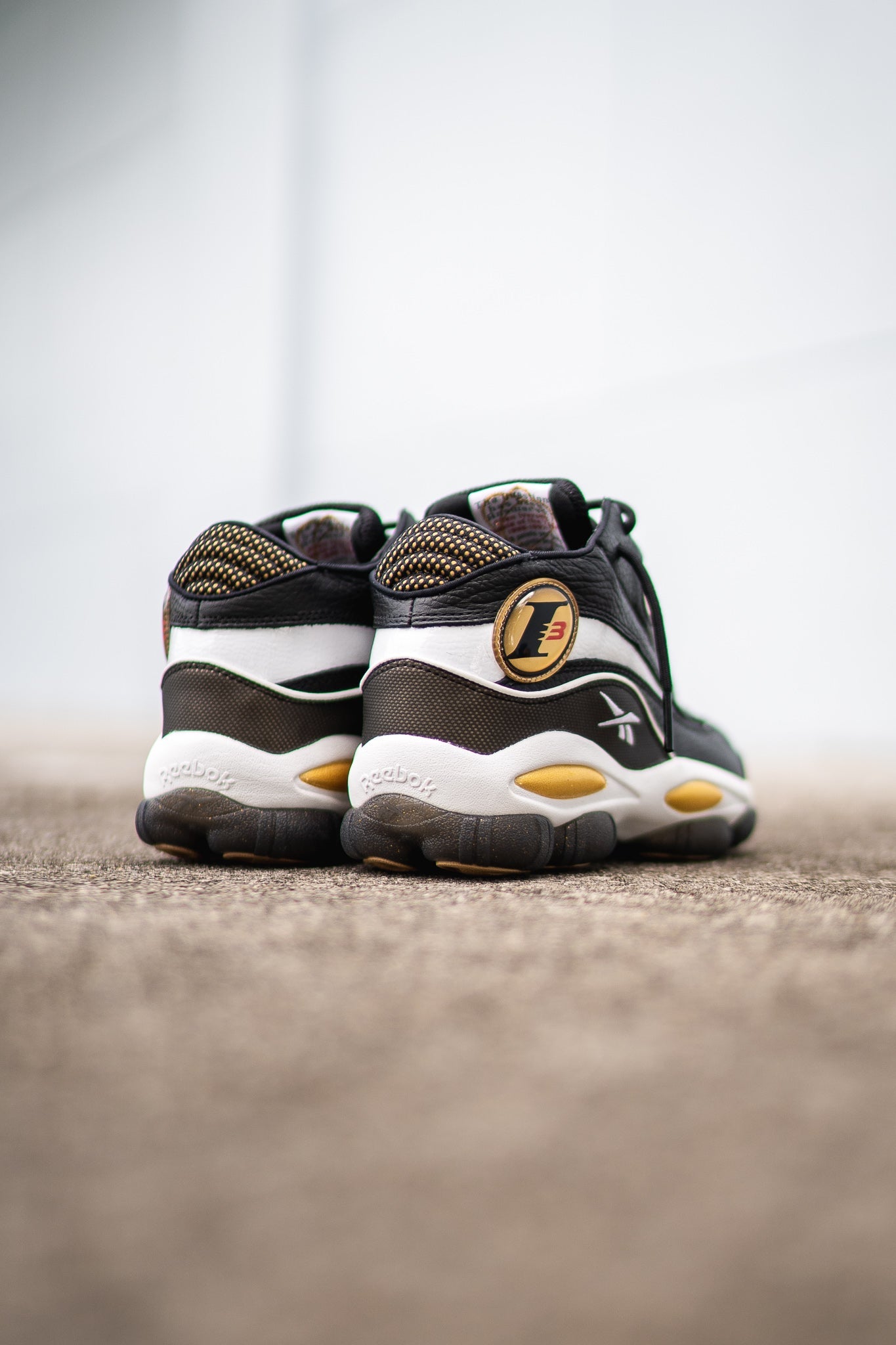 MEN'S REEBOK ANSWER 1 OG DMX BASKETBALL SHOES (Gold Medal)