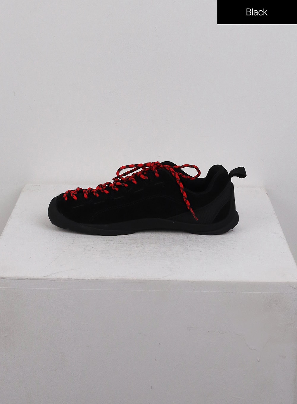 Y2K Lace-Up Sneakers CJ410